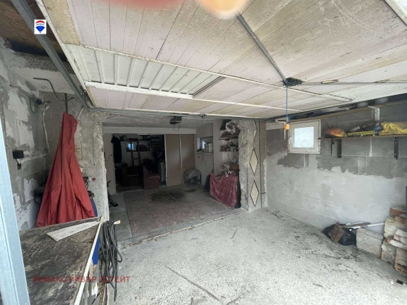 Гараж / Паркомясто в с. Красен, Област Русе - 37 кв.м за 149 €/кв.м - Снимка #1