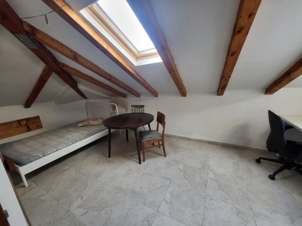 Дава се под наем Ателие в София, Център - 32 кв.м за 255 € - Снимка #1