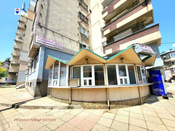 Магазин в Русе, Център - 24 кв.м за 430 €/кв.м - Снимка #1