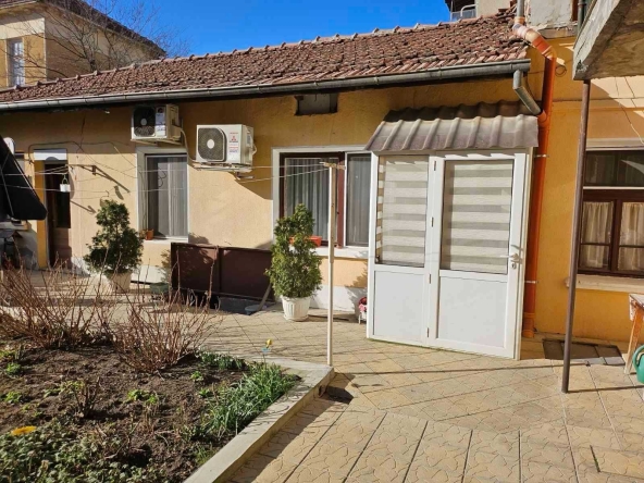 Къща в Велико Търново, Център - 82 кв.м за 1525 €/кв.м - Снимка #1