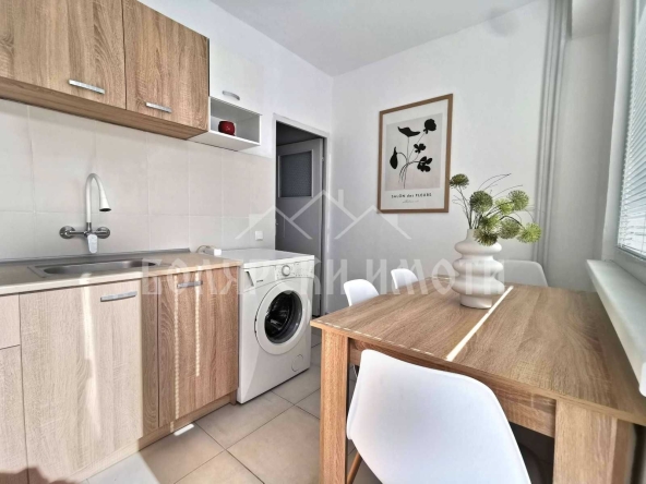 Дава се под наем Едностаен апартамент в Велико Търново, Бузлуджа - 40 кв.м за 270.3 € - Снимка #1