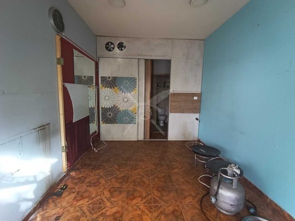 Магазин в Бургас, Център - 23 кв.м за 1957 €/кв.м - Снимка #1