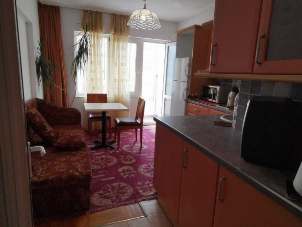 Дава се под наем Двустаен апартамент в Бургас, Възраждане - 80 кв.м за 214.2 € - Снимка #1