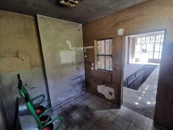 Дава се под наем Промишлена сграда в София, ПЗ Хладилника - 48 кв.м за 765 € - Снимка #1