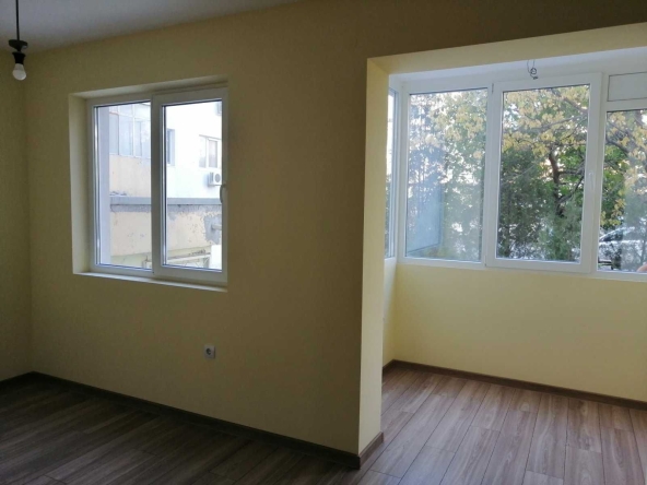 Четиристаен апартамент в Варна, Кайсиева градина - 86 кв.м за 1454 €/кв.м - Снимка #1