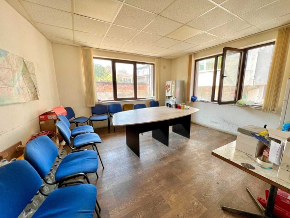 Магазин в Русе, Център - 225 кв.м за 1329 €/кв.м - Снимка #1