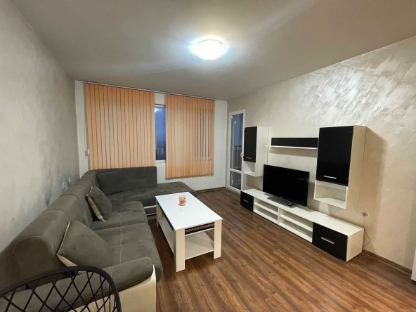 Дава се под наем Двустаен апартамент в Радомир - 56 кв.м за 255 € - Снимка #1