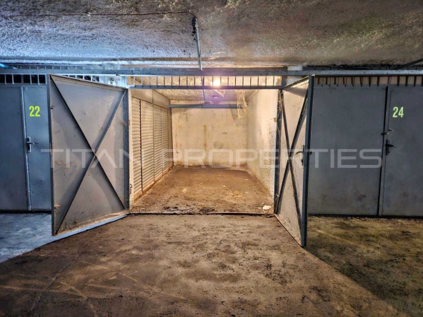 Гараж / Паркомясто в Пловдив, Център - 16 кв.м за 938 €/кв.м - Снимка #1