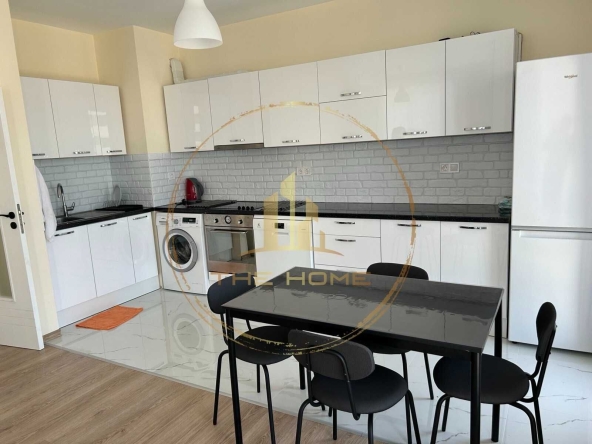 Дава се под наем Двустаен апартамент в Варна, Възраждане 2 - 83 кв.м за 500 € - Снимка #1