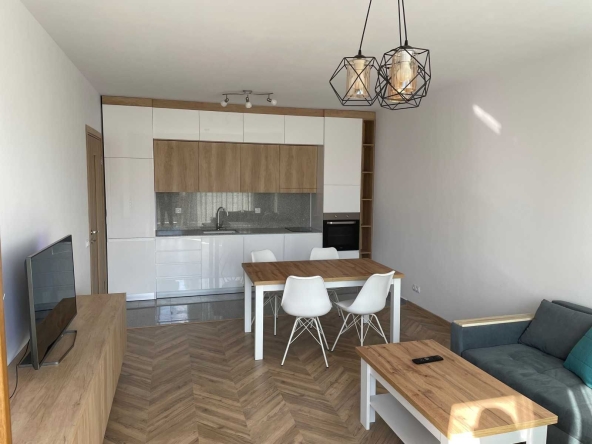 Дава се под наем Тристаен апартамент в София, Дружба 2 - 94 кв.м за 580 € - Снимка #1