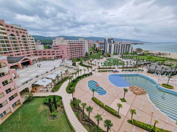 Двустаен апартамент в к.к. Слънчев бряг - 81 кв.м за 1000 €/кв.м - Снимка #1