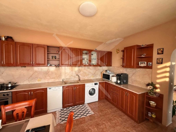 Къща в Пловдив, Коматевски възел - 140 кв.м за 1800 €/кв.м - Снимка #1