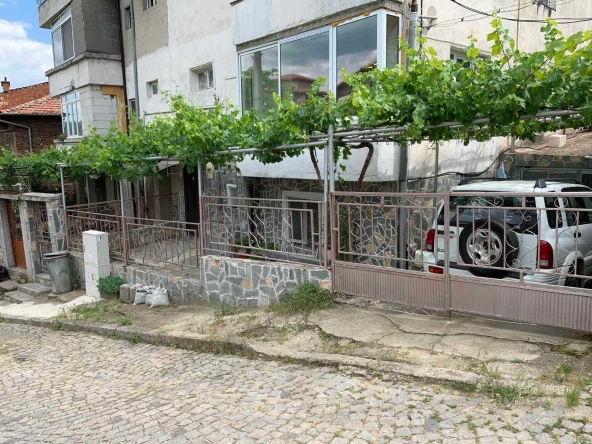 Тристаен апартамент в Сандански - 80 кв.м за 1052 €/кв.м - Снимка #1