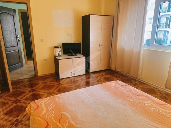 Двустаен апартамент в к.к. Слънчев бряг - 56 кв.м за 1125 €/кв.м - Снимка #1
