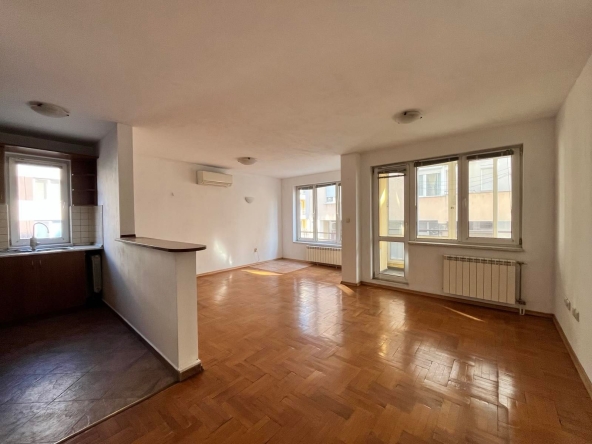 Тристаен апартамент в София, Манастирски ливади - 94 кв.м за 2341 €/кв.м - Снимка #1