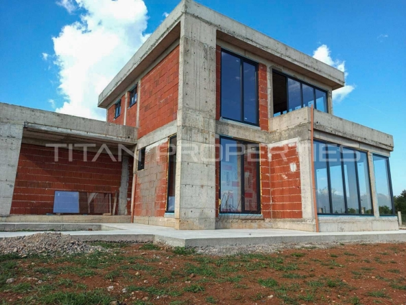 Къща в Нови Искър - 209 кв.м за 1532 €/кв.м - Снимка #1