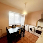 Дава се под наем Тристаен апартамент в София, Гео Милев - 100 кв.м за 700 € - Снимка #1