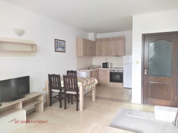 Дава се под наем Двустаен апартамент в Несебър - 72 кв.м за 178.5 € - Снимка #1