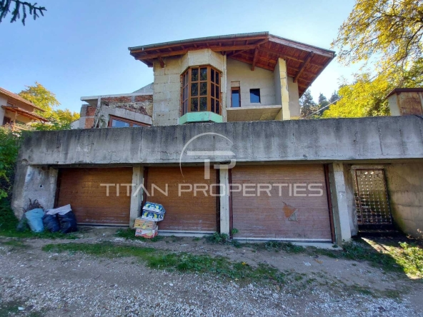 Къща в с. Гълъбово, Област Пловдив - 315 кв.м за 261 €/кв.м - Снимка #1