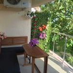 Дава се под наем Двустаен апартамент в к.к. Св.Св. Константин и Елена - 60 кв.м за 600 € - Снимка #1