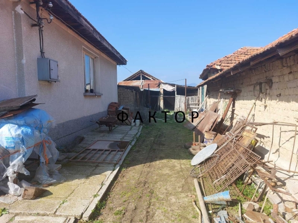 Къща в с. Свежен, Област Пловдив - 60 кв.м за 638 €/кв.м - Снимка #1