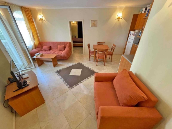 Тристаен апартамент в к.к. Слънчев бряг - 82 кв.м за 1032 €/кв.м - Снимка #1