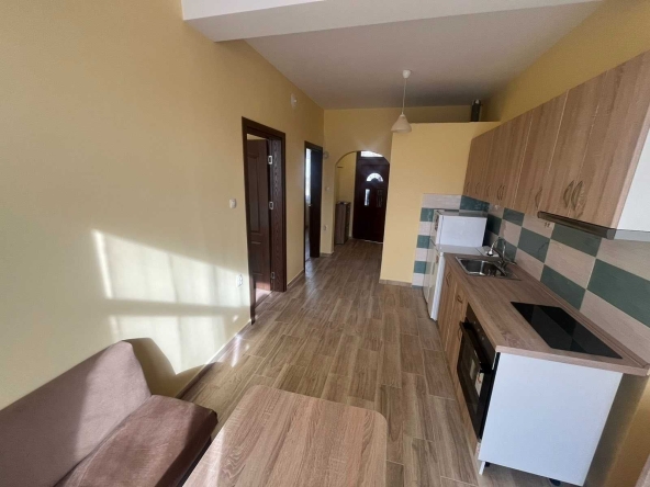 Дава се под наем Тристаен апартамент в Велинград - 65 кв.м за 306 € - Снимка #1