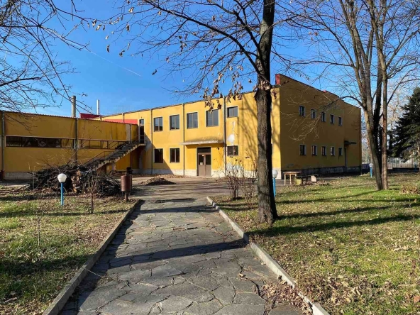 Промишлена сграда в Баня - 1420 кв.м за 1078 €/кв.м - Снимка #1