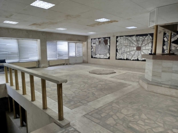 Дава се под наем Склад в Пловдив, Въстанически - 240 кв.м за 734.4 € - Снимка #1