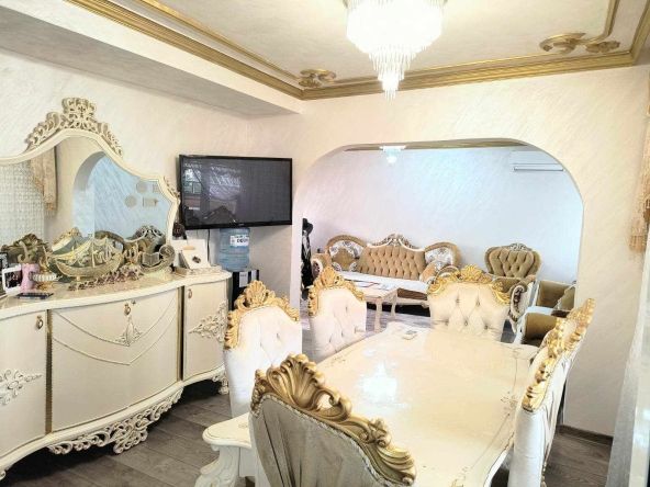 Четиристаен апартамент в Разград, Васил Левски - 100 кв.м за 1600 €/кв.м - Снимка #1