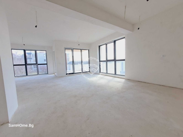 Четиристаен апартамент в Варна, Бриз - 165 кв.м за 2124 €/кв.м - Снимка #1