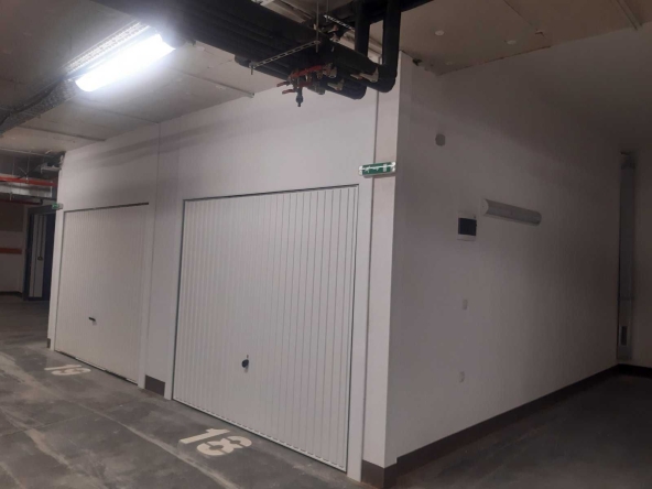 Дава се под наем Гараж / Паркомясто в София, Полигона - 22 кв.м за 255 € - Снимка #1