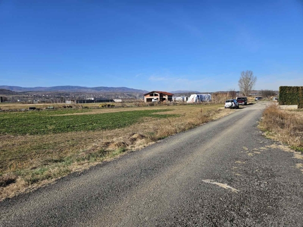 Парцел в Благоевград, Вароша - 1639 кв.м за 43 €/кв.м - Снимка #1