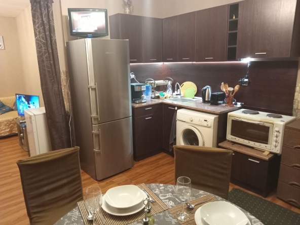 Дава се под наем Двустаен апартамент в Варна, Център - 55 кв.м за 500 € - Снимка #1