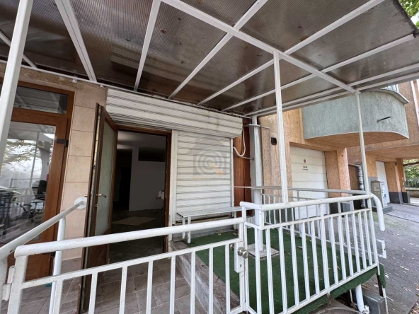 Дава се под наем Магазин в София, Гоце Делчев - 38 кв.м за 408 € - Снимка #1