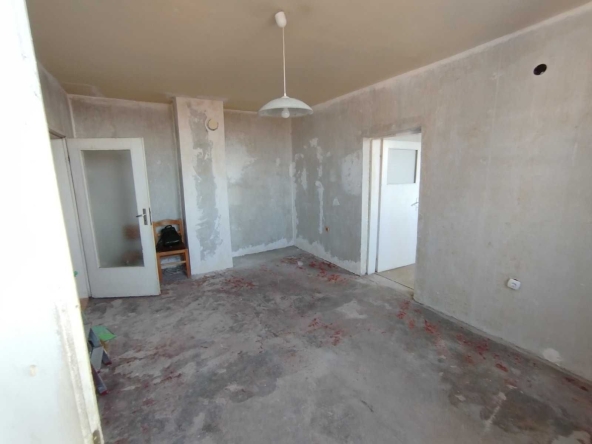 Двустаен апартамент в Пловдив, Център - 48 кв.м за 959 €/кв.м - Снимка #1