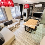 Дава се под наем Тристаен апартамент в Бургас, Изгрев - 87 кв.м за 612 € - Снимка #1