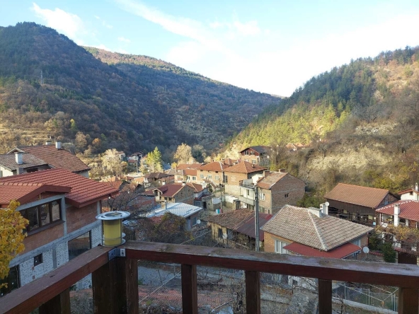 Къща в с. Бачково, Област Пловдив - 100 кв.м за 1150 €/кв.м - Снимка #1