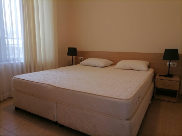 Двустаен апартамент в Бургас, Център - 55 кв.м за 1635 €/кв.м - Снимка #1