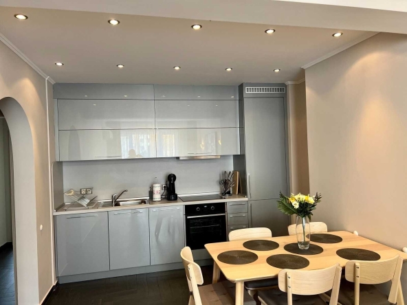 Дава се под наем Тристаен апартамент в София, Редута - 90 кв.м за 320 € - Снимка #1