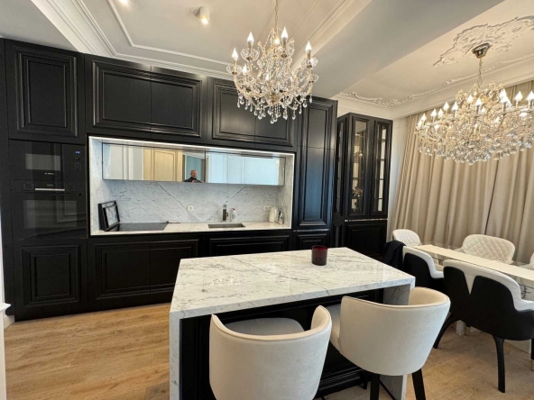 Дава се под наем Тристаен апартамент в София, Красно село - 90 кв.м за 310 € - Снимка #1