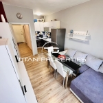 Дава се под наем Тристаен апартамент в Бургас, Център - 70 кв.м за 612 € - Снимка #1