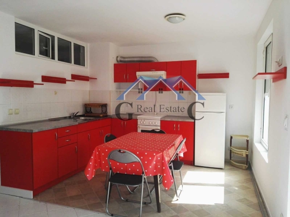 Дава се под наем Тристаен апартамент в Варна, Лятно кино Тракия - 90 кв.м за 459 € - Снимка #1