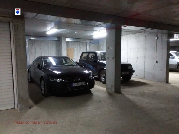 Гараж / Паркомясто в Русе, Родина 1 - 36 кв.м за 1188 €/кв.м - Снимка #1