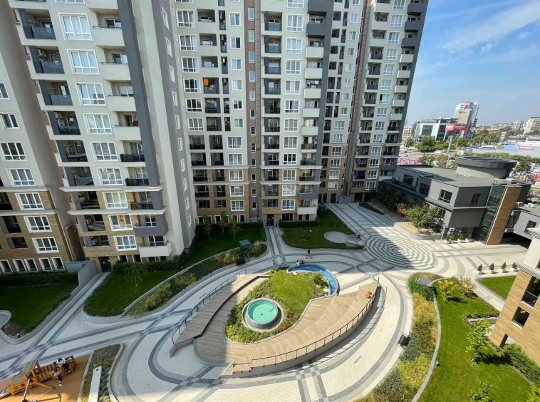 Дава се под наем Гараж / Паркомясто в Пловдив, Тракия - 12 кв.м за 61.2 € - Снимка #1