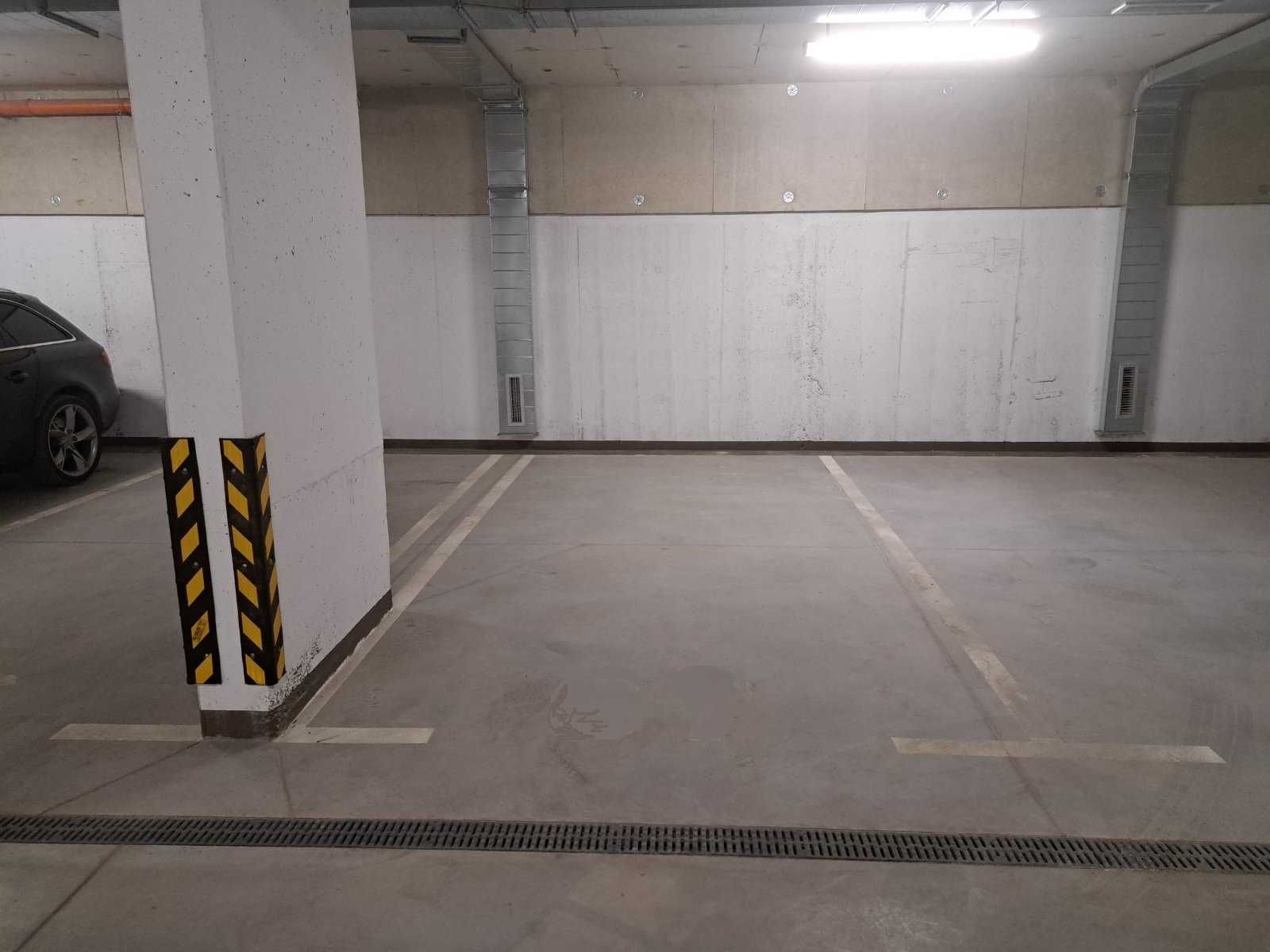 Дава се под наем Гараж / Паркомясто в София, Младост 1 - 13 кв.м за 91.8 € - Снимка #1