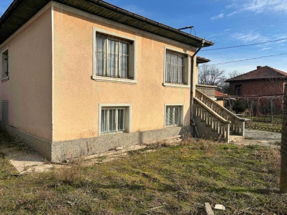Къща в с. Дълго поле, Област Пловдив - 150 кв.м за 390 €/кв.м - Снимка #1
