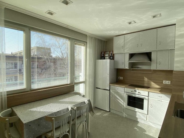 Тристаен апартамент в София, Дианабад - 76 кв.м за 2566 €/кв.м - Снимка #1