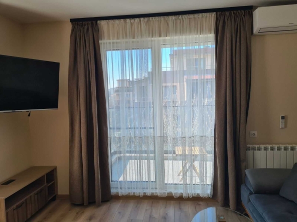 Дава се под наем Тристаен апартамент в София, Света Троица - 85 кв.м за 918 € - Снимка #1