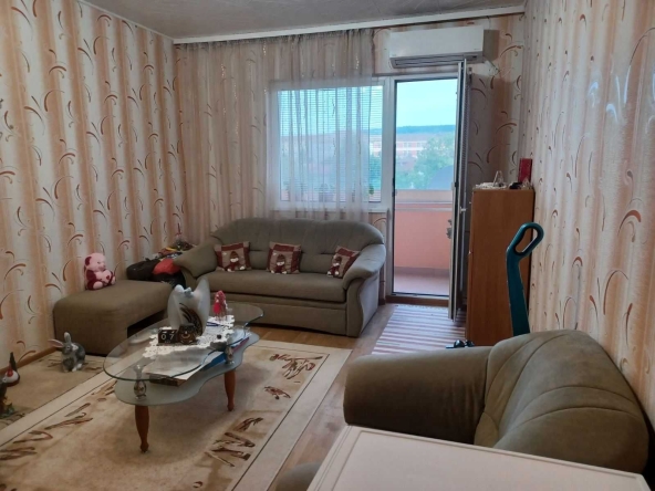 Четиристаен апартамент в Горна Оряховица - 105 кв.м за 941 €/кв.м - Снимка #1